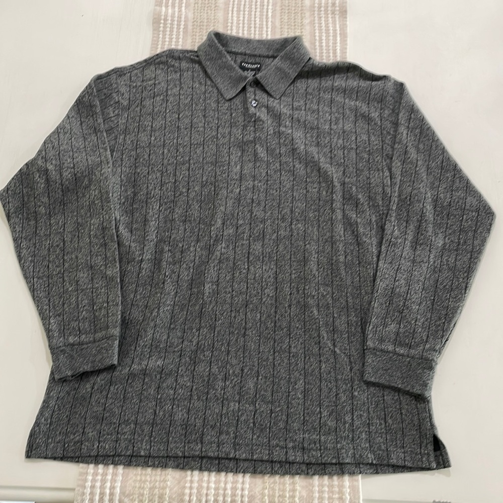 Van Heusen longsleeve polo, ribbed collar and cuffs. Men L. Excellent condition.